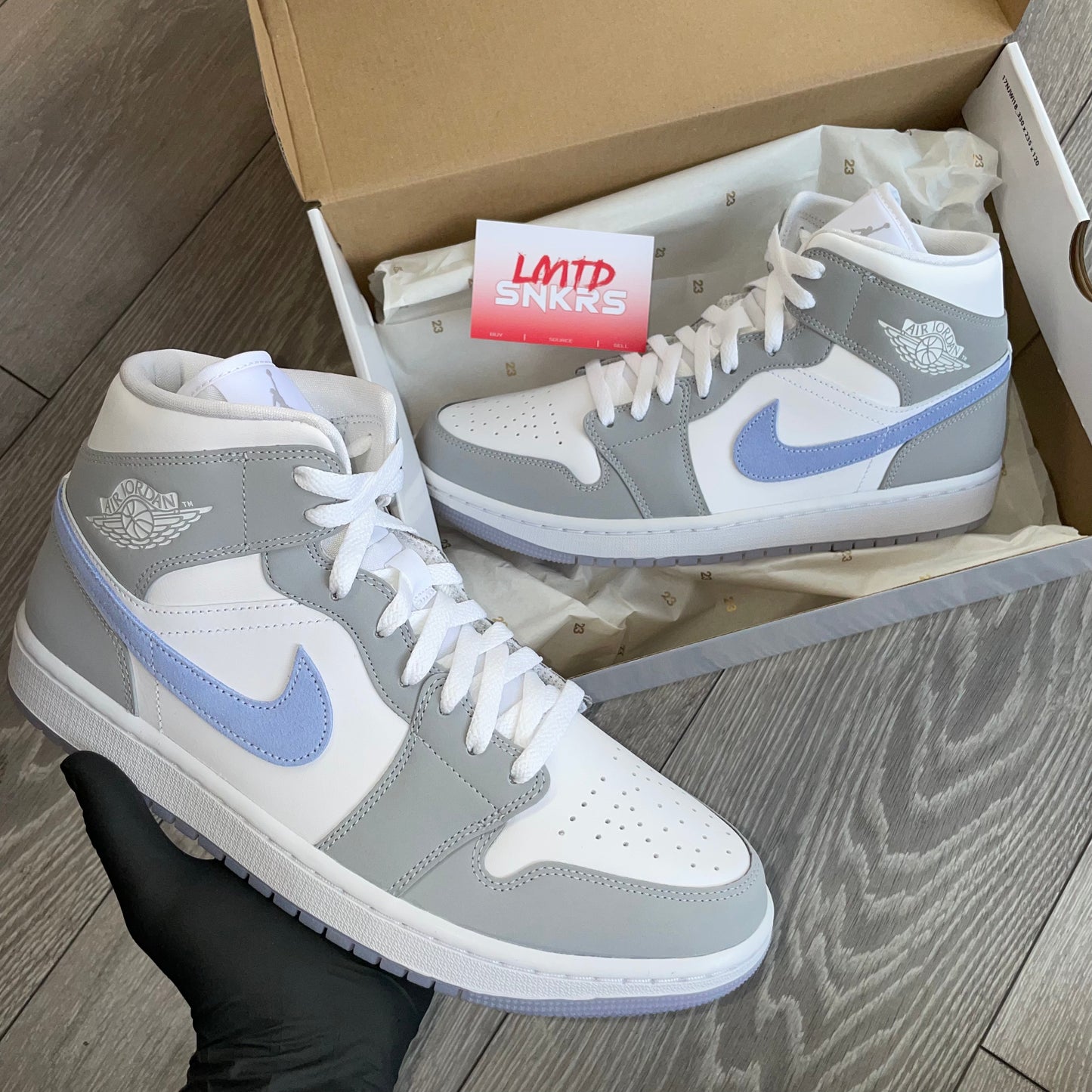 Jordan 1 Mid "Wolf Grey" (W)
