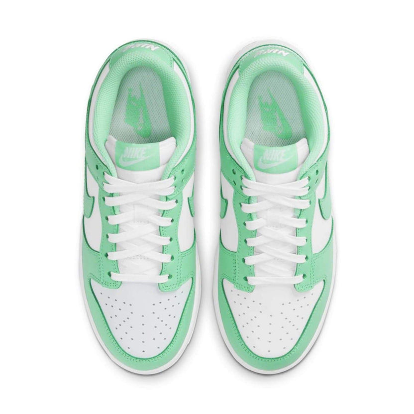Nike Dunk Low 'Green Glow' (W)