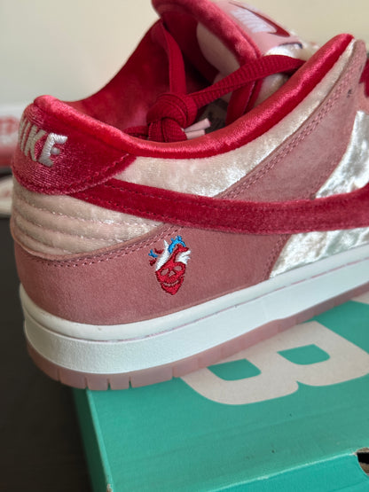 Nike SB Dunk Low 'StrangeLove Skateboards'