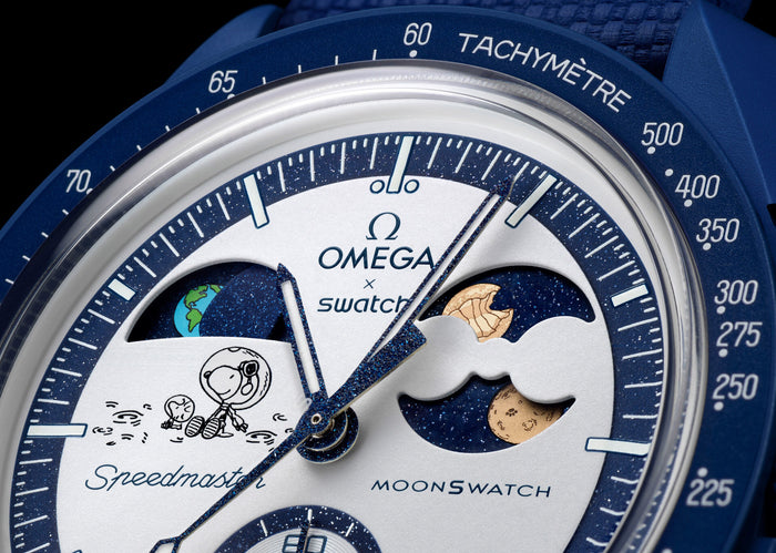 Swatch x Omega Bioceramic Moonswatch Mission to Earthphase – Moonshine Gold (SO33N704L) - 'Luna de Castor'