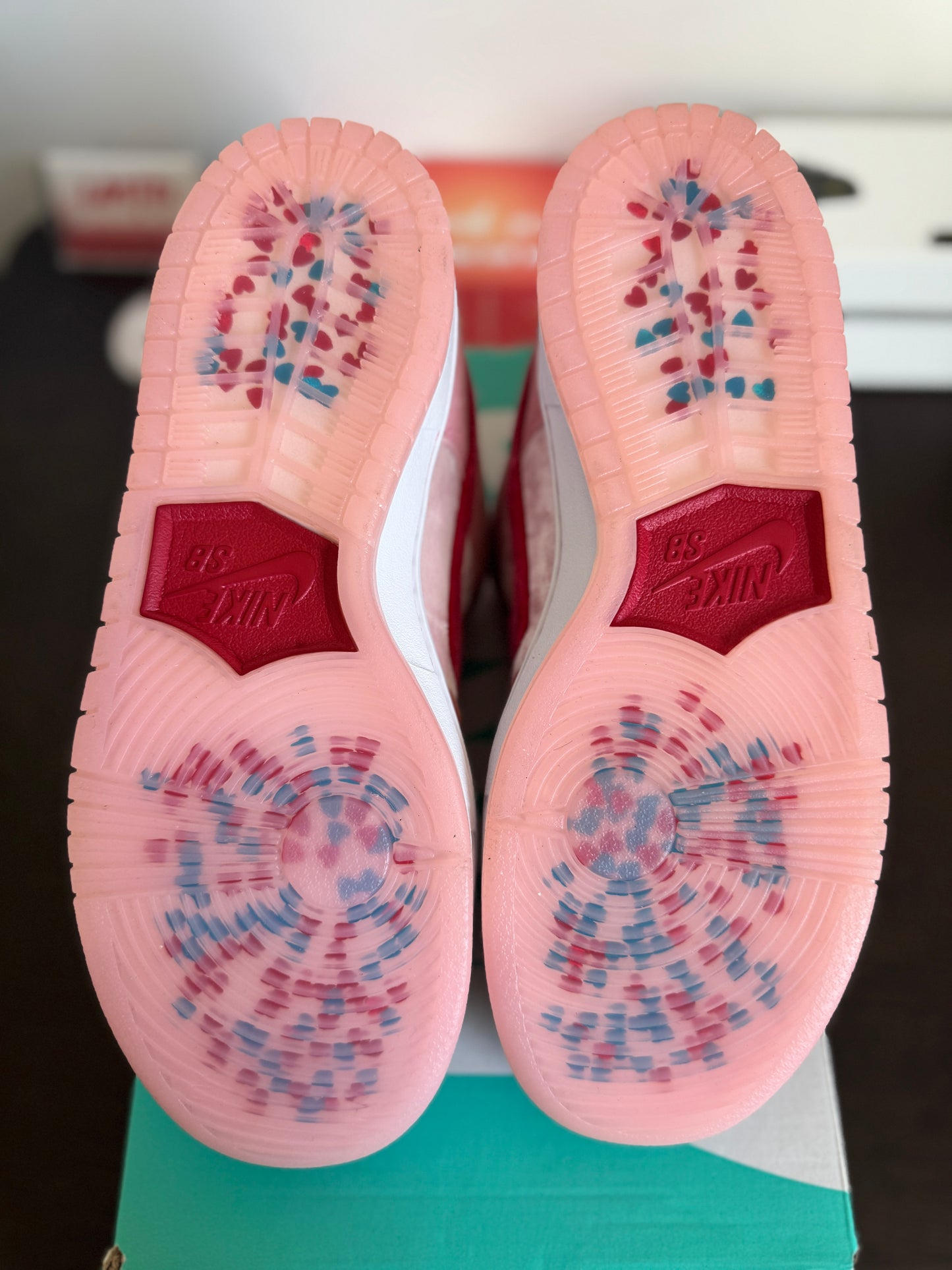 Nike SB Dunk Low 'StrangeLove Skateboards'