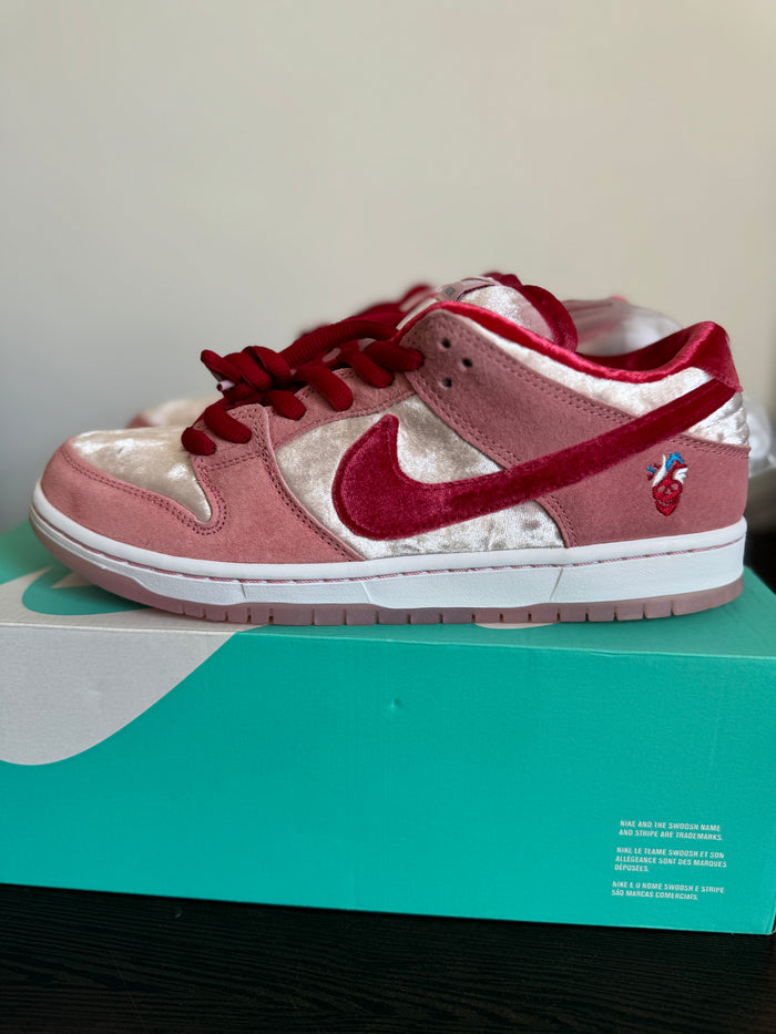 Nike SB Dunk Low 