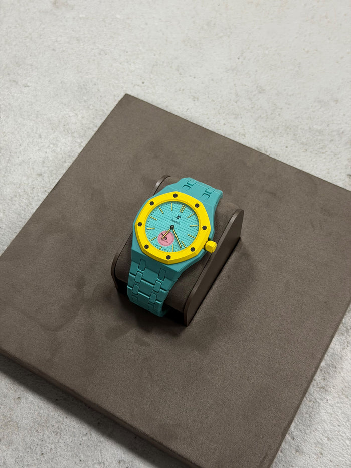 Turquoise Royal Pop Wrist Strap & Case – Swatch x AP