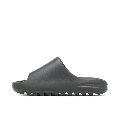 Yeezy Slide 'Dark Onyx”