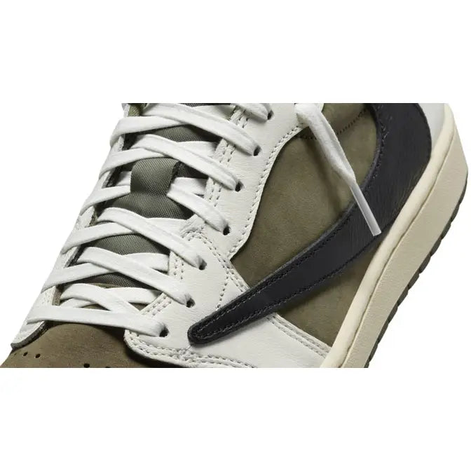 Jordan 1 Retro Low OG SP
Travis Scott Medium Olive