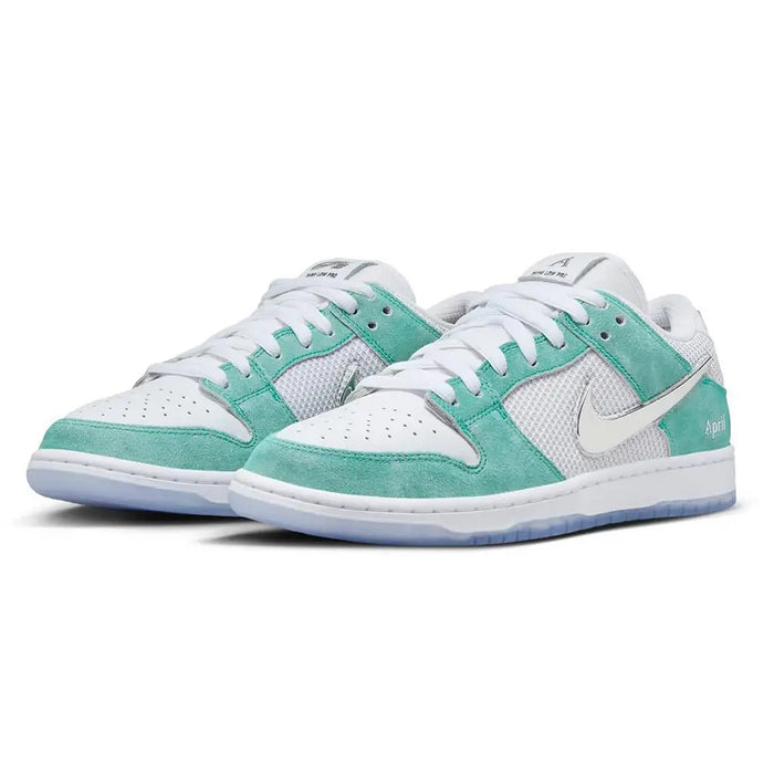 Nike SB Dunk Low OG ‘April’