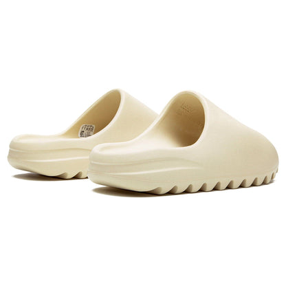 Yeezy Slide 'Bone' (2022/23)